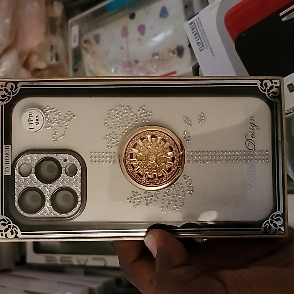 IPhone case - Picture 3 of 8